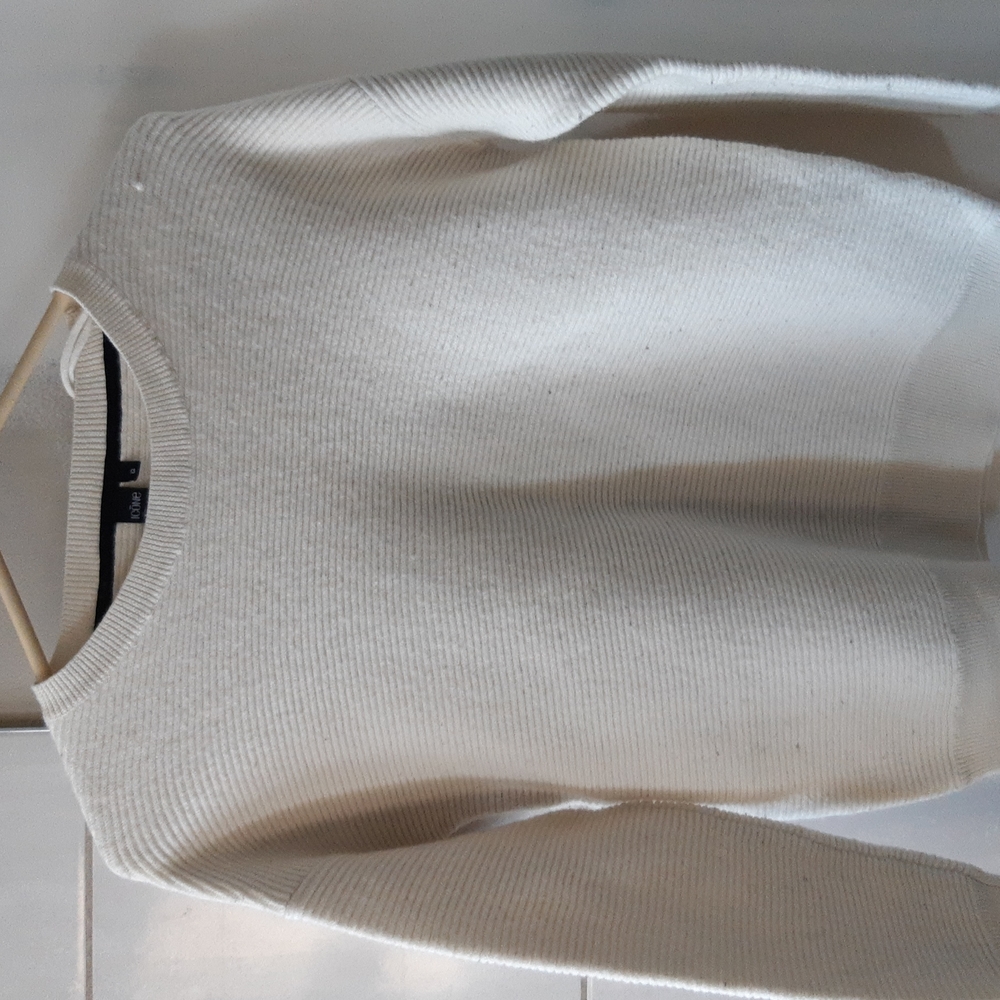 ICONe size large cream color